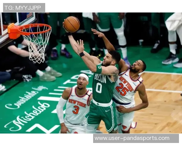 塔图姆战术引领马克西中圈接球迅速突破绝杀国王队